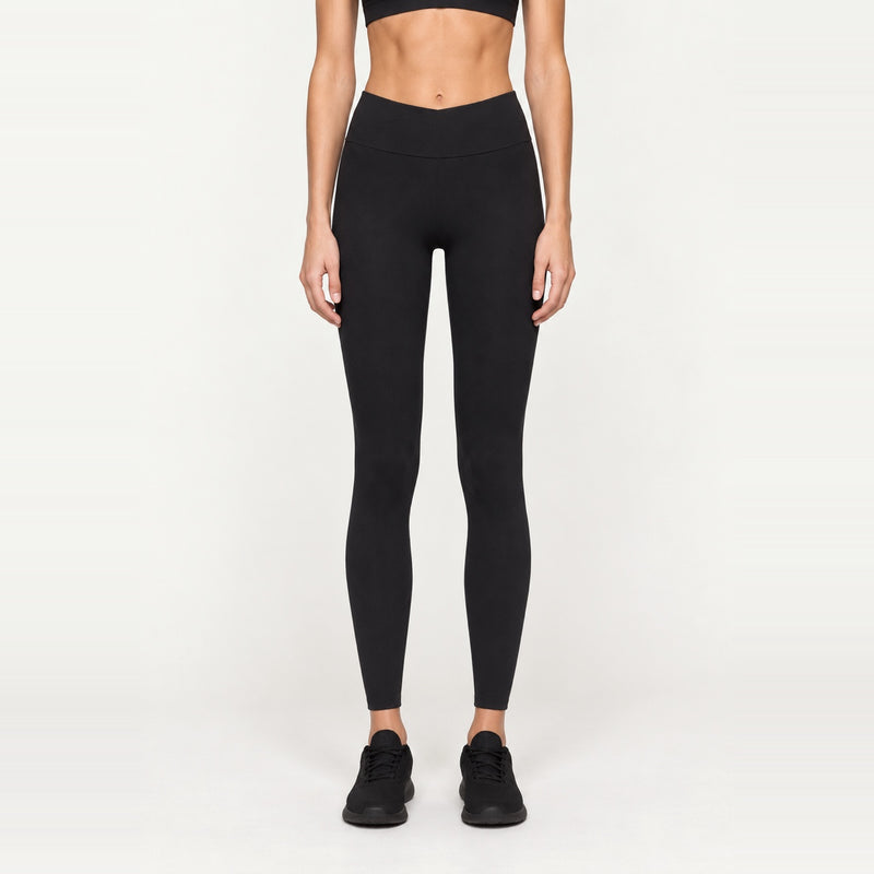 High-Waisted Leggings with V-Shaped Waistband - Black