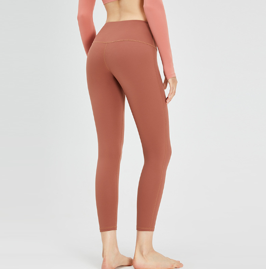 High-Waisted Leggings with a Wide Waistband
