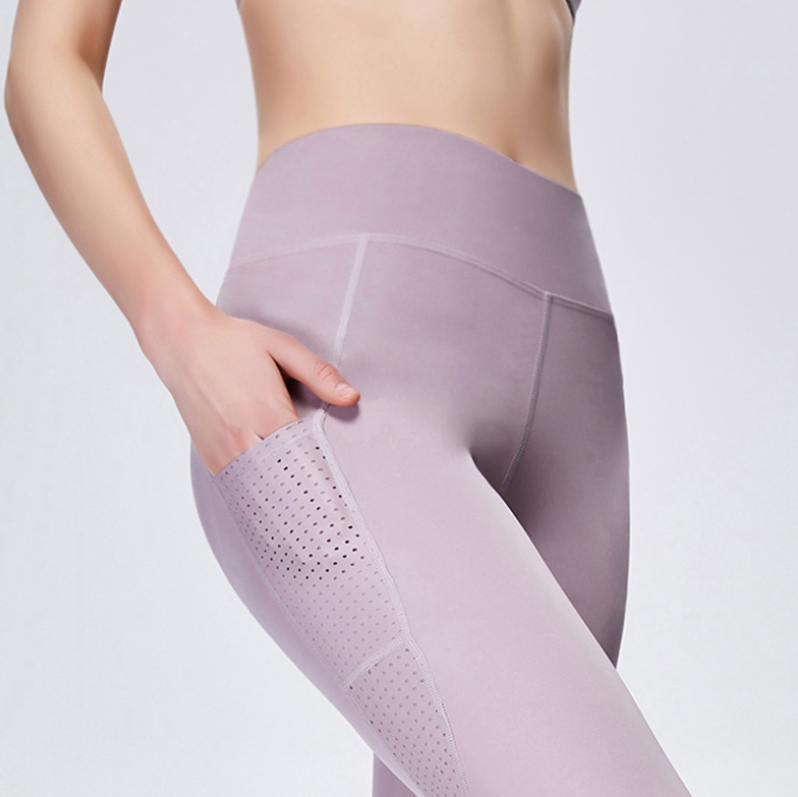 High-Waisted Leggings with Perforated Side Pockets