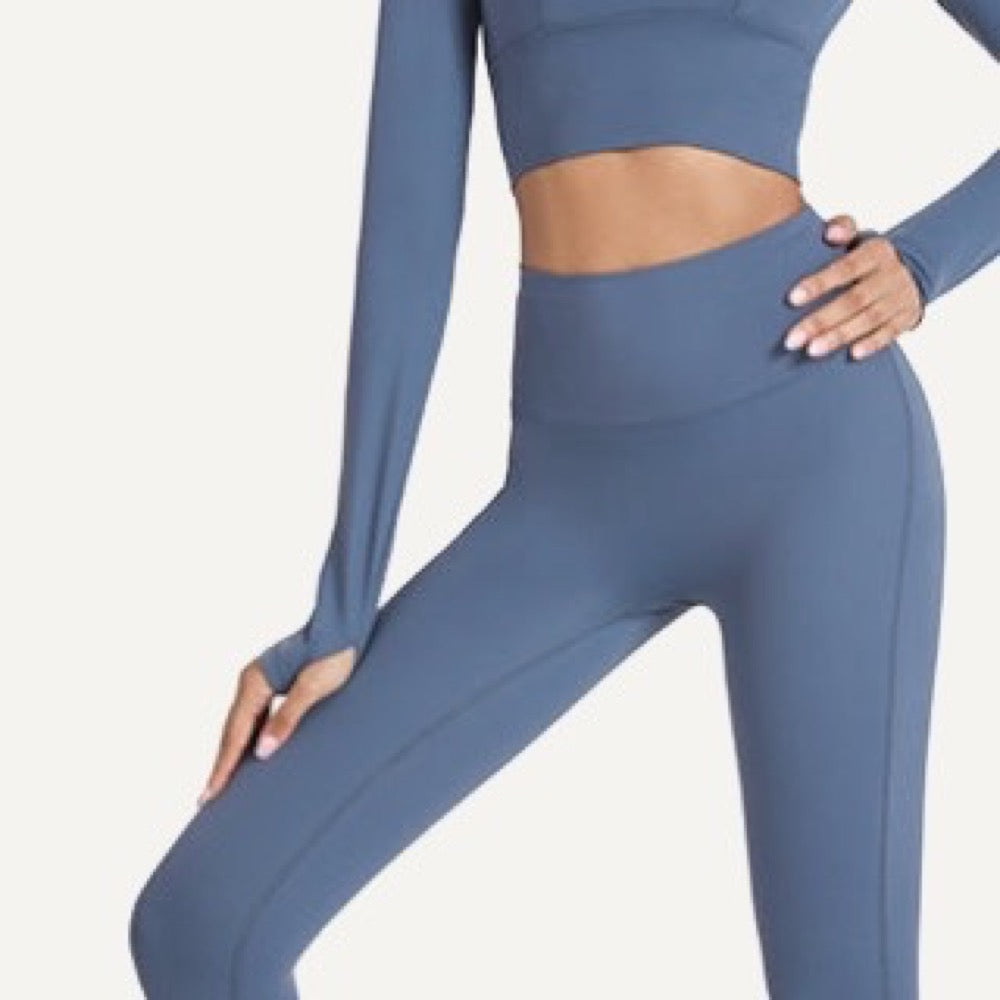 Square-Neck Long Sleeve Crop Top and Leggings Set - detail