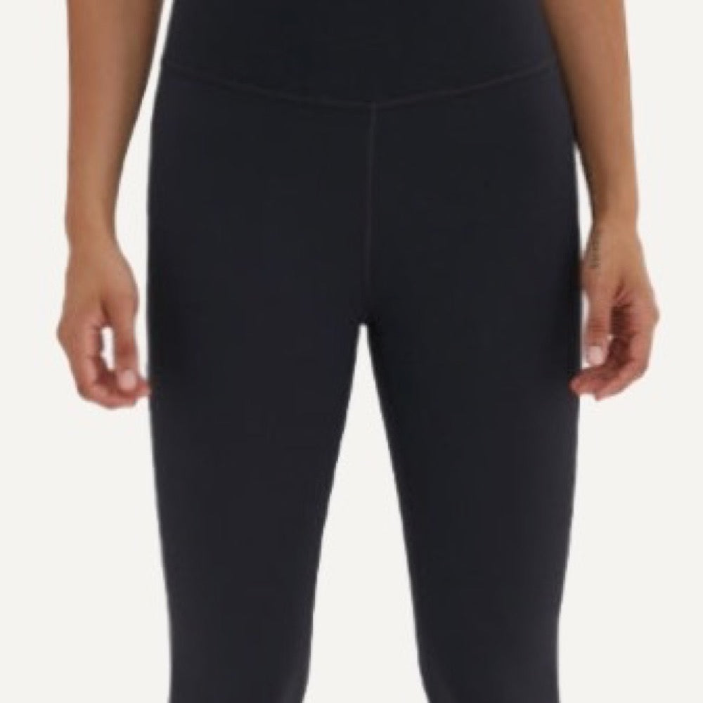 High-Waisted Ankle Leggings with Curved Front Seams - detail