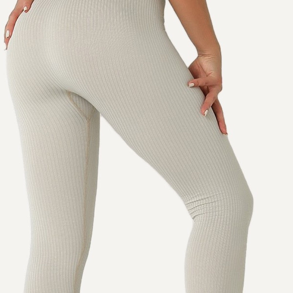 High-Waisted Ribbed Leggings - detail